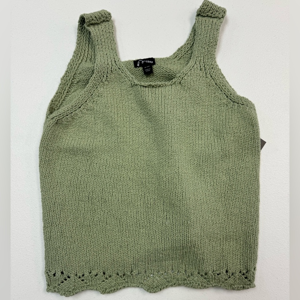Girls top, NWT, art class